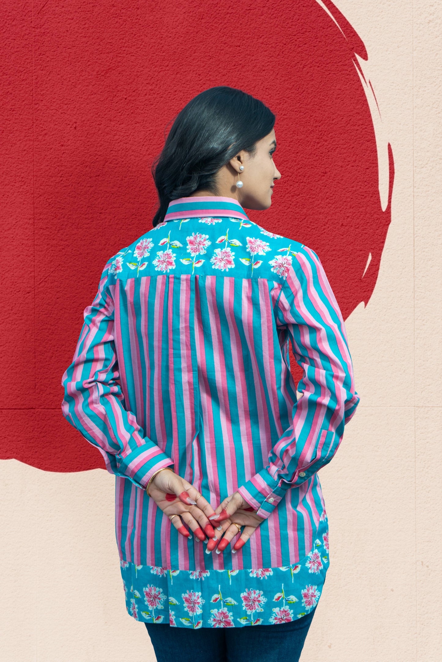 Turquoise tulip shirt